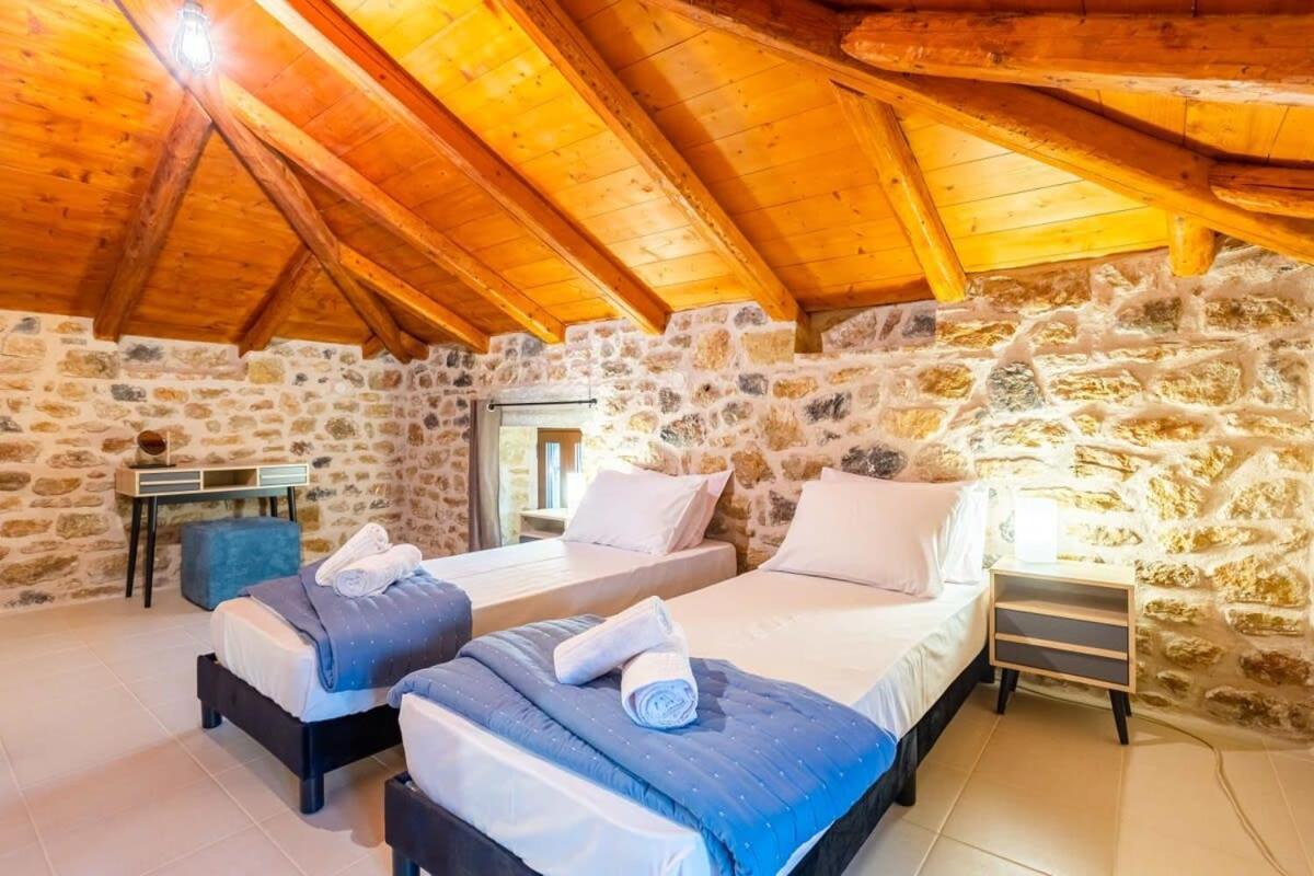 Mantineia Stone Villa-An Ethereal Getaway Megali Mantineia Екстер'єр фото